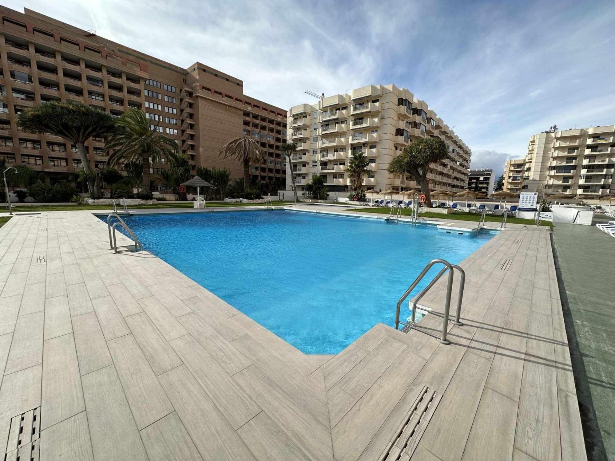 Estudio Pyr Privado Frente Al Puerto De Fuengirola Exterior foto